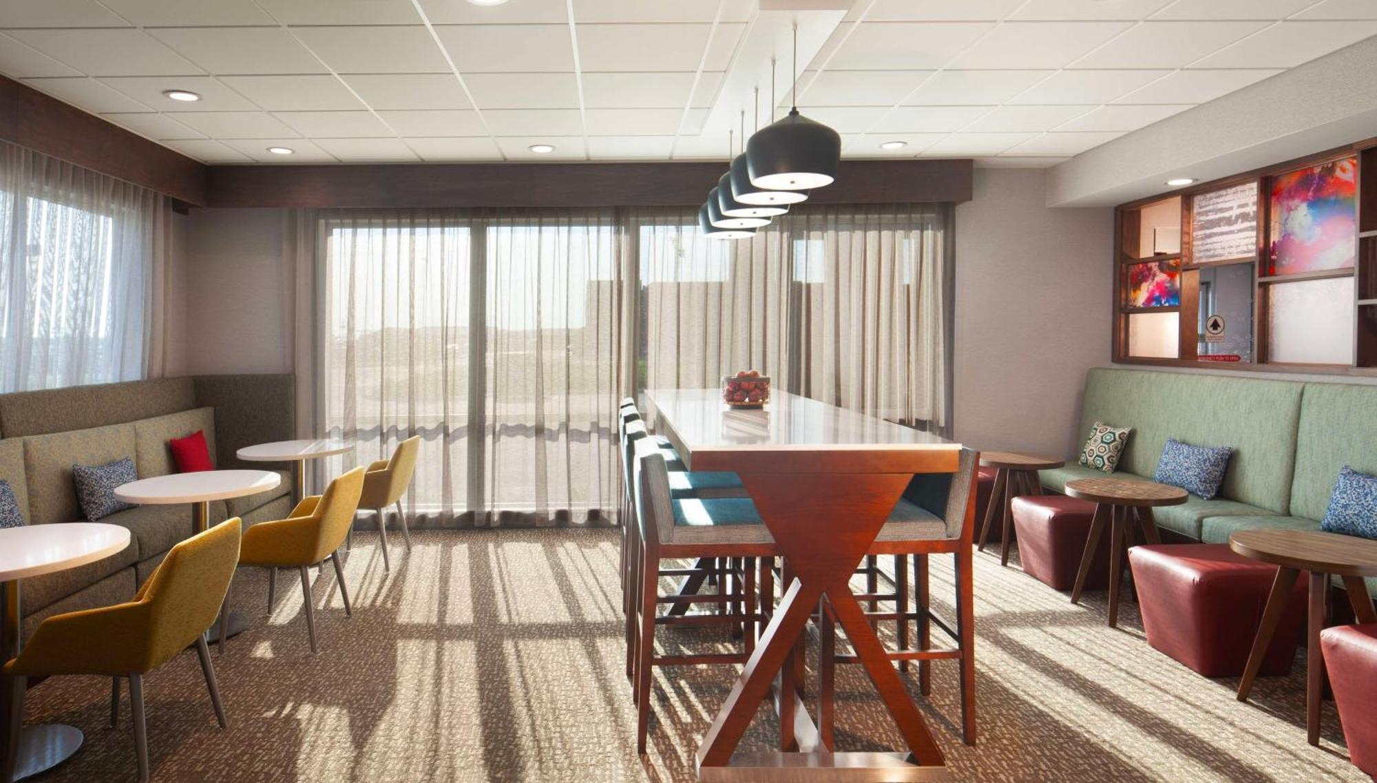 Hampton Inn オガララ エクステリア 写真